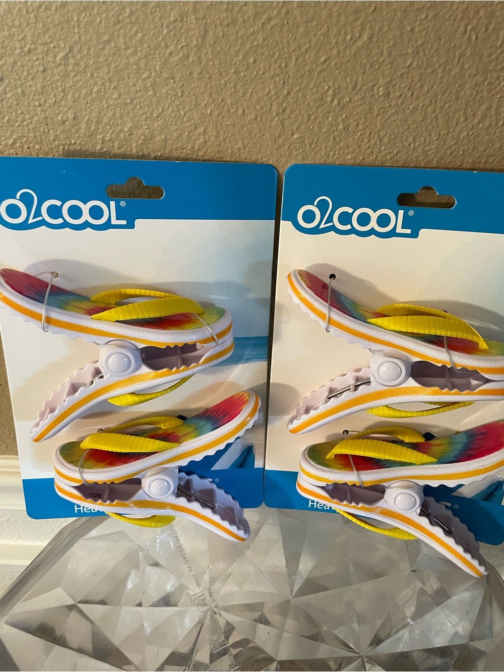O2 Cool Rainbow Print Flip Flops Design Towel Holder Clips set of 2 NEW!!